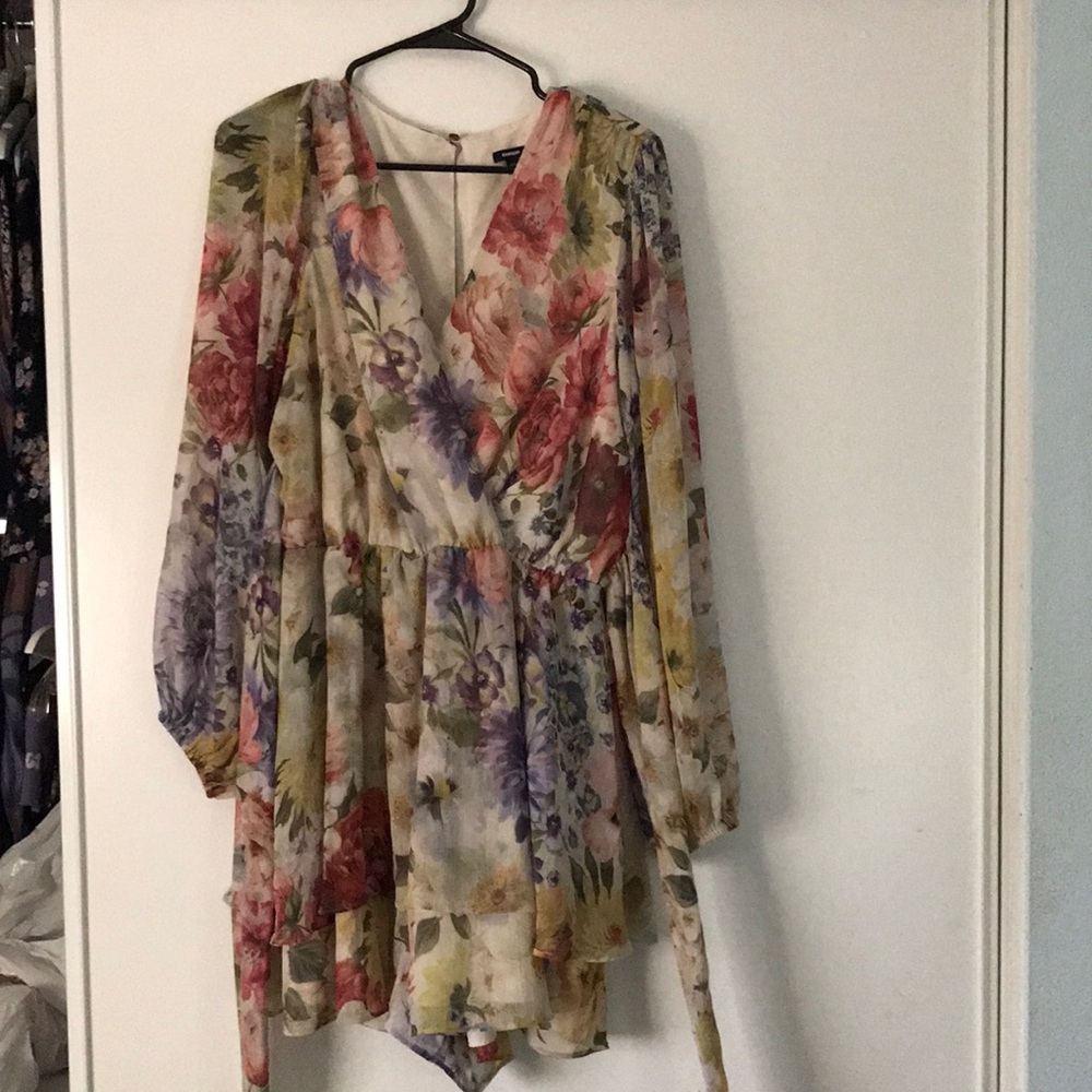 Express Romper - Picture 7 of 9